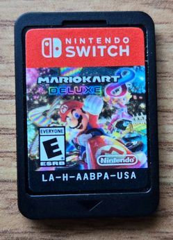 Mario Kart 8 Deluxe Nintendo Switch Game Cartridge