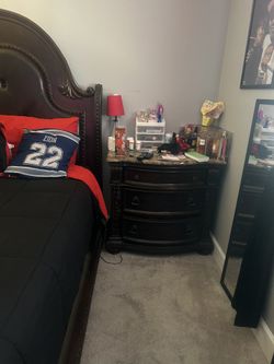 Cal King Bed Set