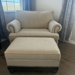 Chair With Ottoman 