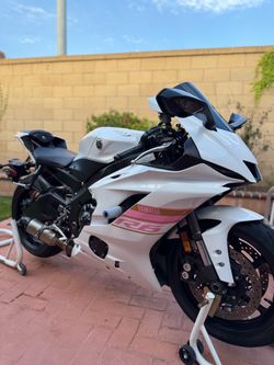 2019 Yamaha r6 low miles
