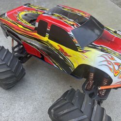New TRAXXAS T-MAXX EMAXX Body RC 
