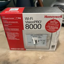 Honeywell WiFi VisionPRO 8000 Themostat - NIB