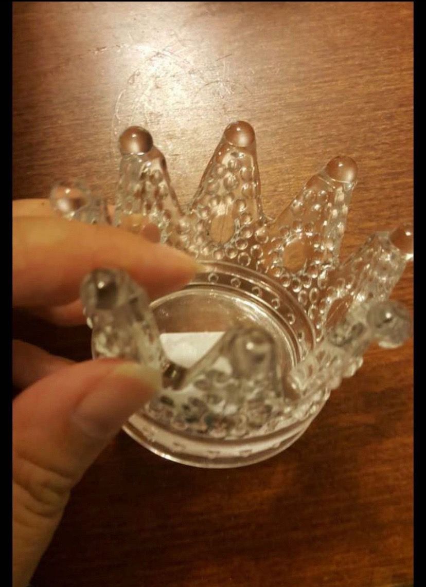 Cute Small Crown Candle Holder