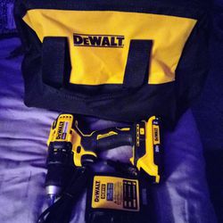 DeWalt Drill(Includes Battery & Charger)