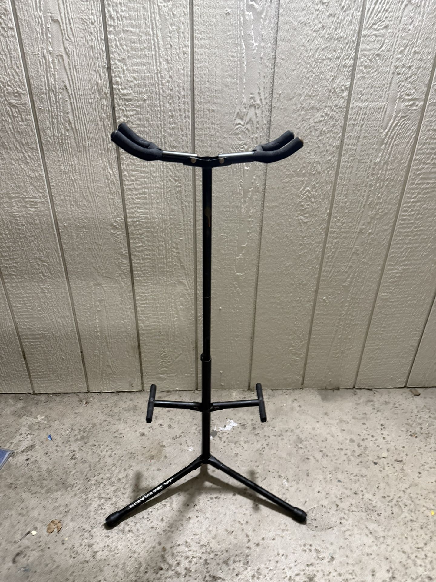 JamStands Guitar Stand by Ultimate Support – Dual Yoke