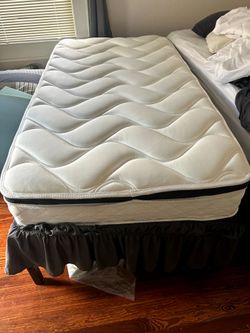 Twin mattress