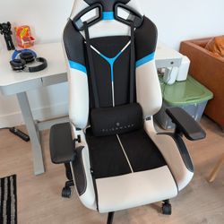 alienware gaming chair 