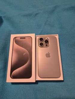 iPhone 15 Pro 256GB Natural Titanium - Unlocked - 86% Battery - Box Included