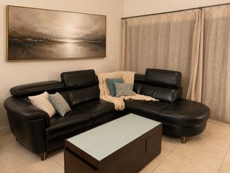 Natuzzi Italian Leather Sofa – Genuine Leather – Black