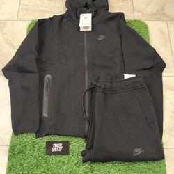 Nike tech Tracksuit