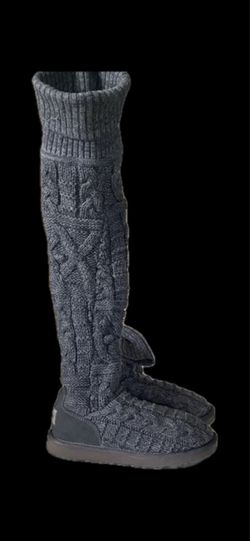 UGG Australia grey knit boots with a fold-down, cable-knit design