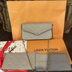Louis Vuitton Purse 