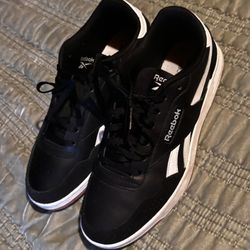 Reebok Forte Lounger Women's Sneakers size 8 . Black and white 