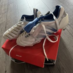 Predator pulse cleats