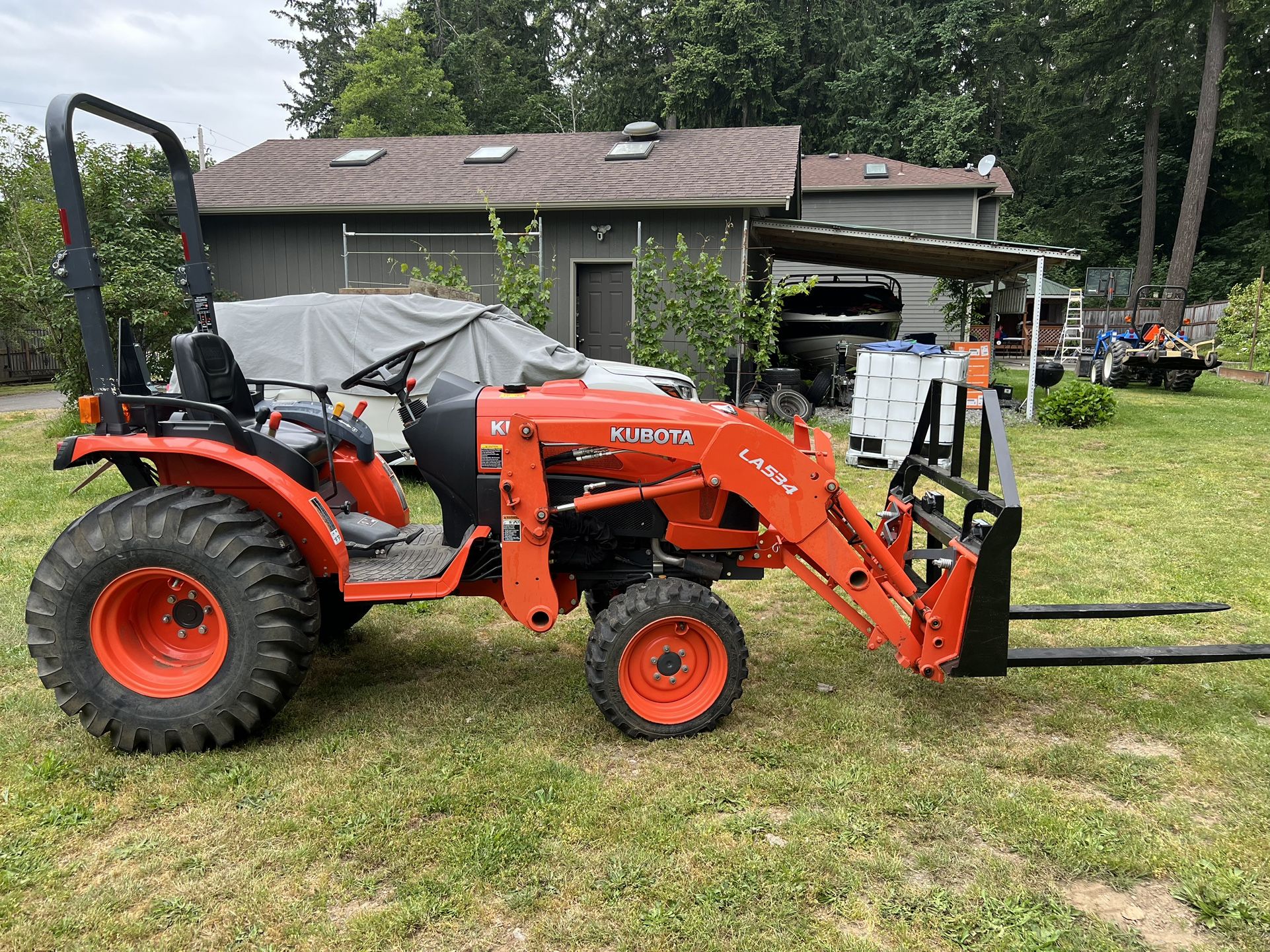 2014 Tractor Kubota 4X4 LA534 Diesel With Pallet Fork for Sale in