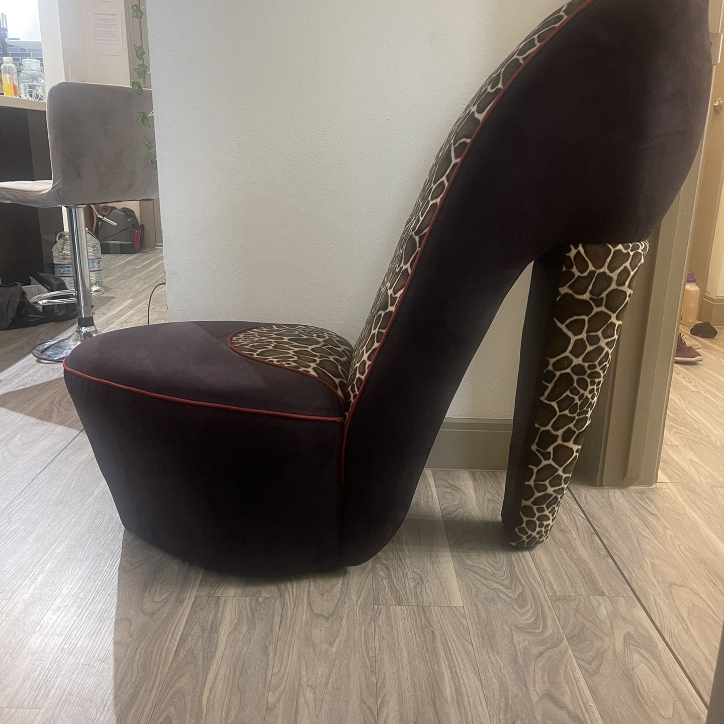 Leopard high online heel chair