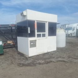 Gard. Shack.. Office  Parking Lot 