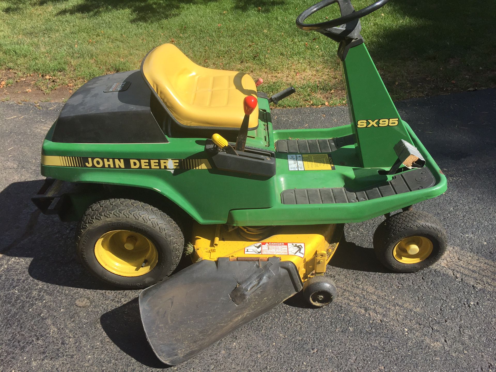 John Deere SX95 tractor