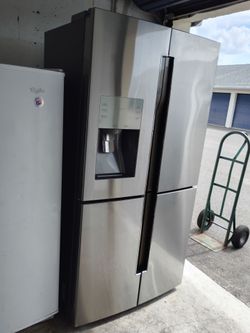 Rare Samsung stainless four-door ice and water flex fridge true counter depth with warranty