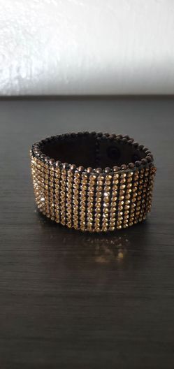 Leather Rhinestone Bracelet – Good Condition, Fast Sale