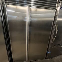 Subzero Built In Refrigerator 48”