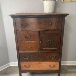 19th Century Beautiful Antique Dresser