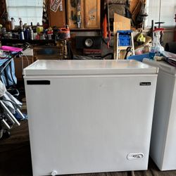 Magic Chef Chest Freezer