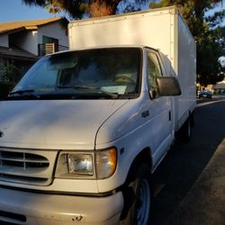 2002 Ford E-350