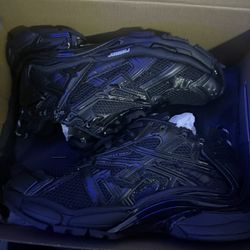 Balenciaga Runners Black