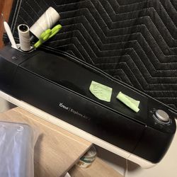 Cricut Cutting Machine 