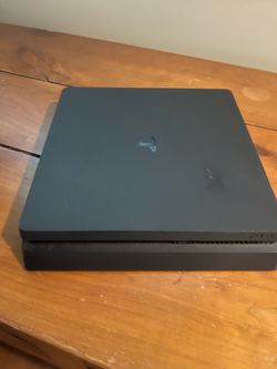 PS4 + 5 Games Bundle Including FIFA