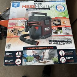 Shark MESSMASTER  Vacuum 