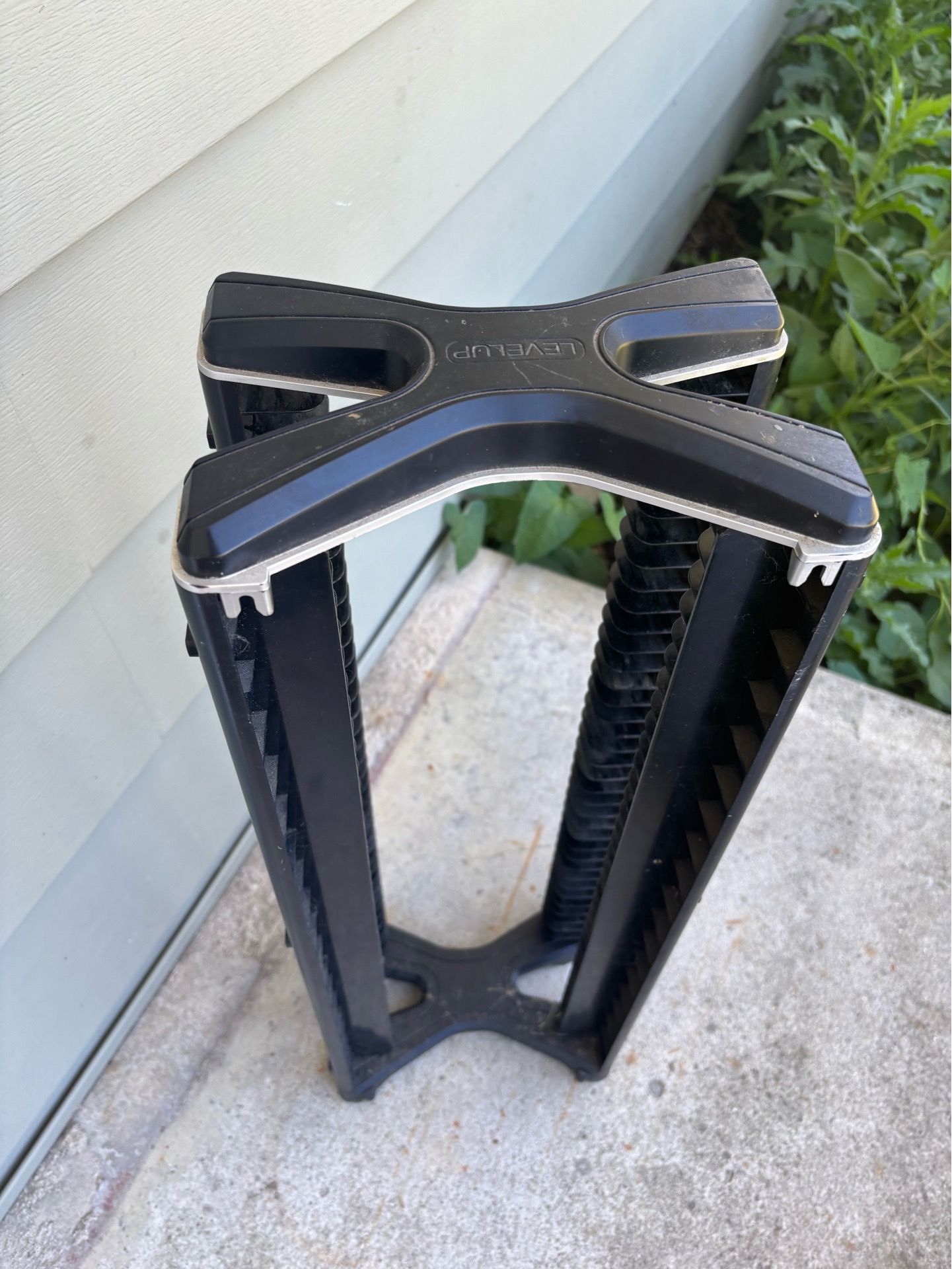 Xbox game holder