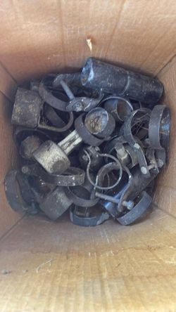 Heavy-Duty Metal Fence Connectors + Clamps - Box Lot