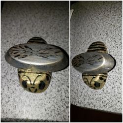 Cool stone paperweight 🗿🐝