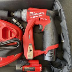 M12 FUEL 12V Lithium-lon Brushless Cordless 4-in-1 Installation 3/8 in. Drill Driver Kit with 4-Tool