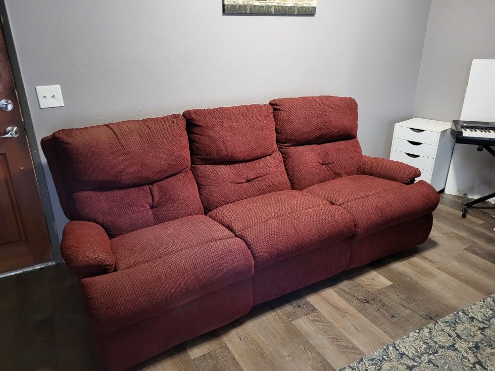 Couch With 3 Recliners