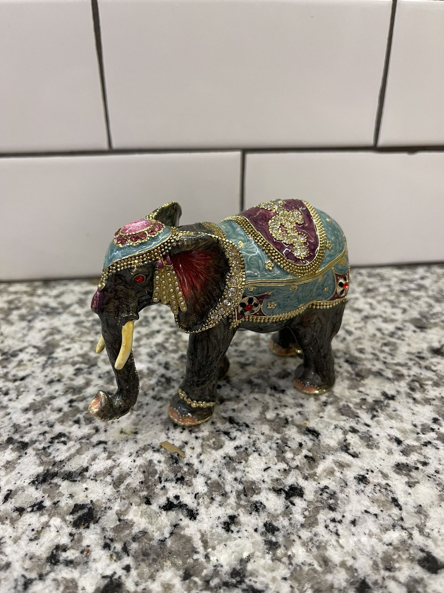 Pewter Kathmandu Elephant Trinket Box w/Necklace