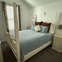 Wooden European Style Bedframe