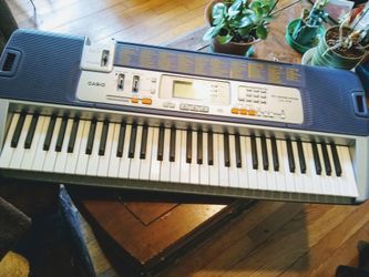 Casio Keyboard with AC Adapter