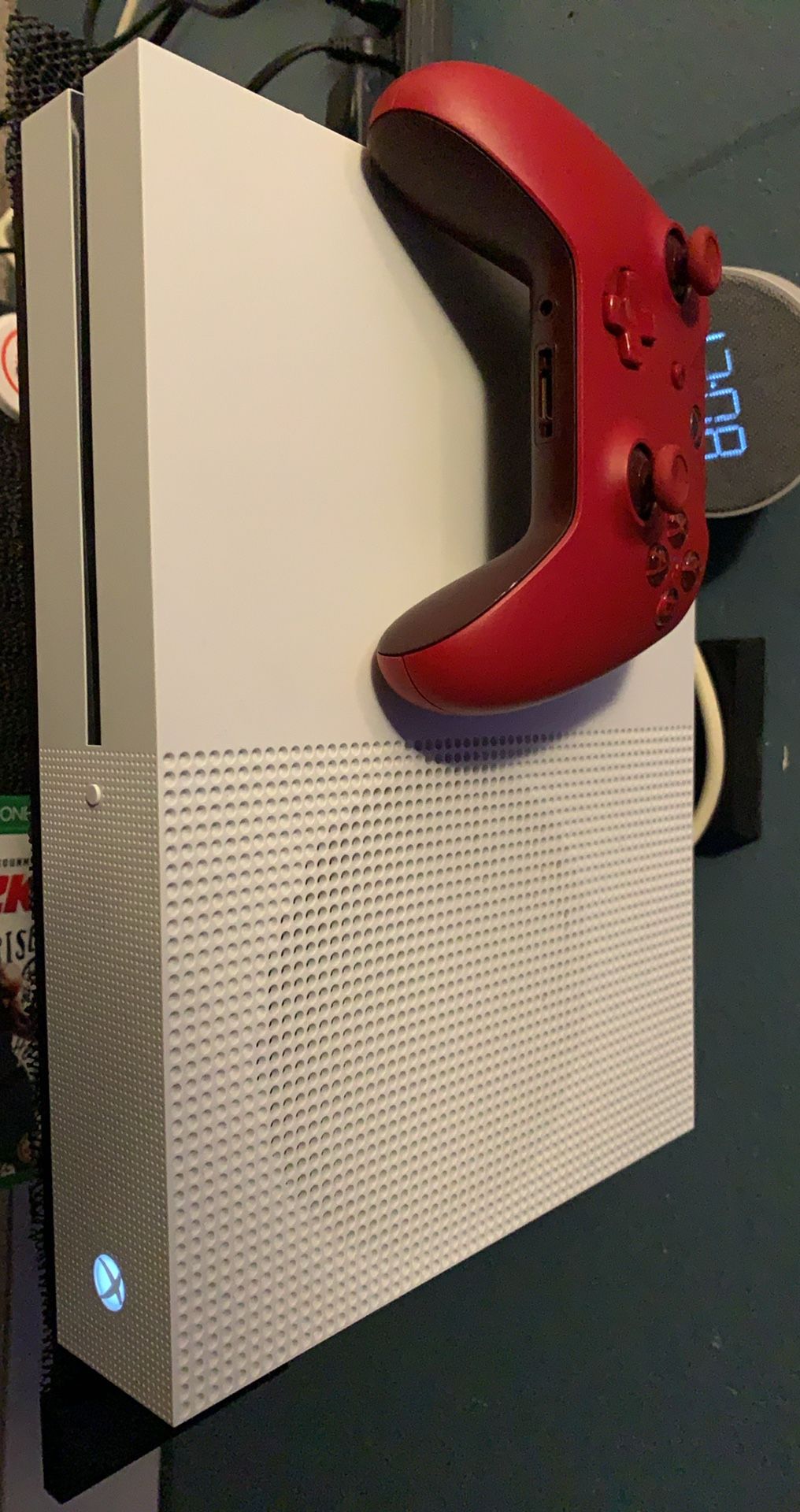 Xbox One s 1TB With Games And Controller