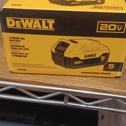 New DeWalt DCB205 20V Max 5.0Ah Lithium Ion Battery