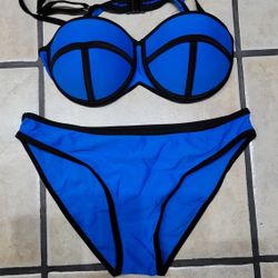 Ladies Padded Underwire Bikini, New, Size Large