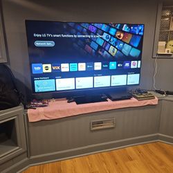 LG 65" 475$