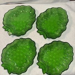 Hazel Atlas Glass Green Grape Cluster Candy Snack Dish Vintage Set 4