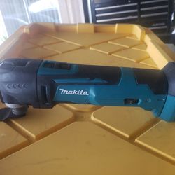 Makkita  Multitool M 18
