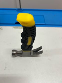 Stubby Claw Hammer Nail Puller