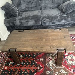 1977 SOLID WOOD COFFEE TABLE