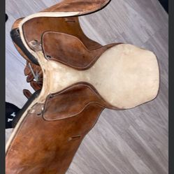Horse saddle
