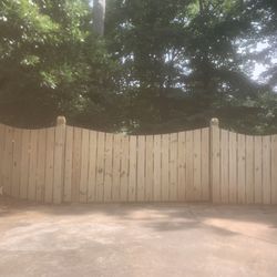 Wood Scalop Fence $10 ‘